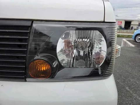 Mitsubishi Minicab Van