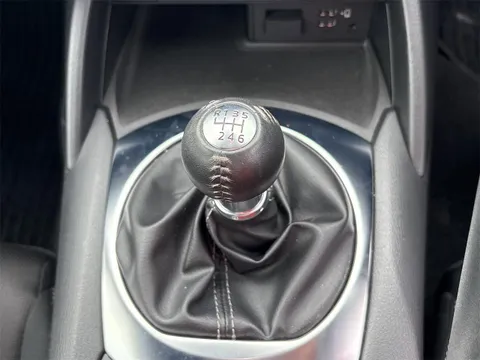 Mazda MX-5 (Roadster)