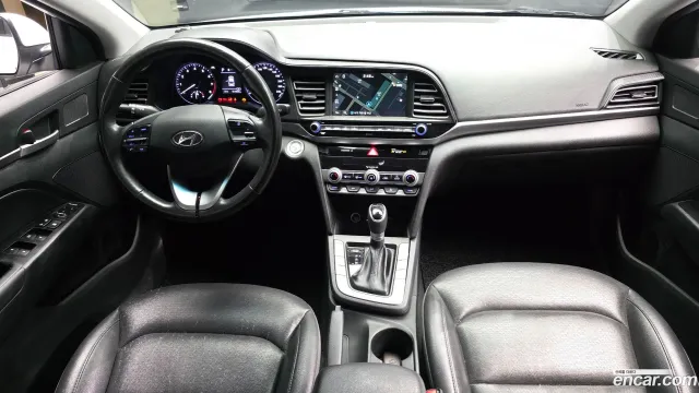 Hyundai Elantra (Avante)