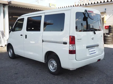 Toyota TownAce Van