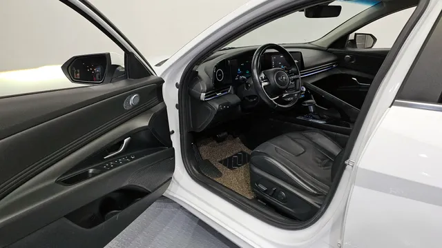 Hyundai Elantra (Avante)