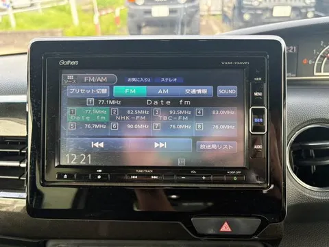 Honda N-BOX Custom