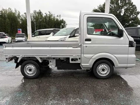Nissan Clipper Truck
