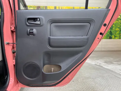 Daihatsu Mira Tocot