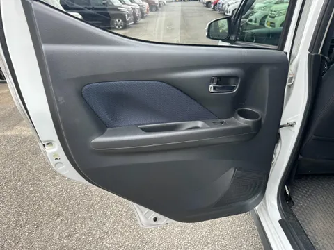 Mitsubishi eK X