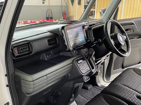 Suzuki Spacia Gear