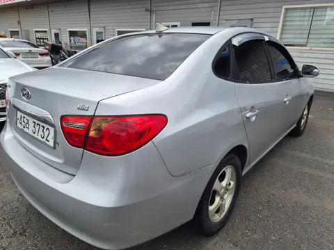 Hyundai Elantra (Avante)