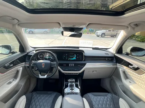 Hongqi HS5