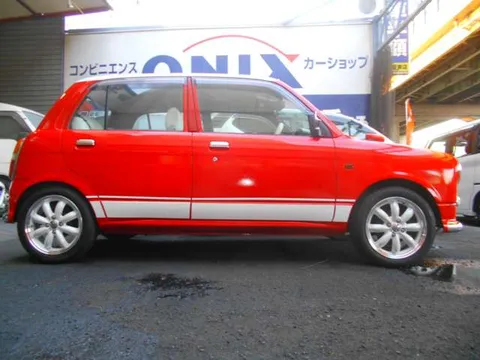 Daihatsu Mira Gino