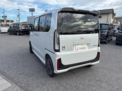 Honda N-BOX Custom