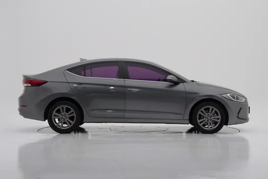 Hyundai Elantra (Avante)