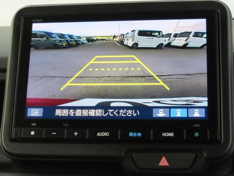 Honda N-BOX Custom