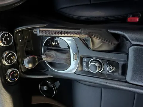 Mazda MX-5 (Roadster)