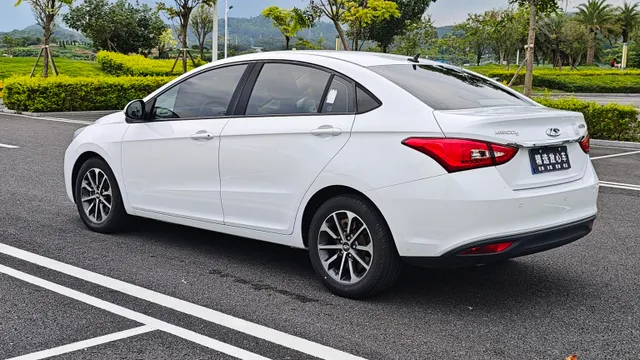 Chery Arrizo 5
