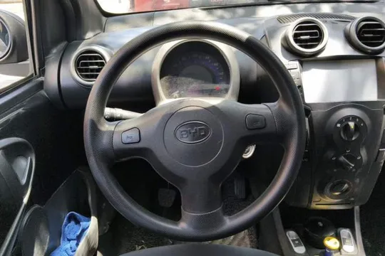 BYD F0