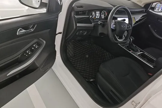 Chery Arrizo 5