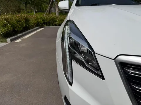Cadillac XTS