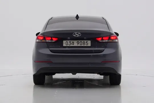 Hyundai Elantra (Avante)
