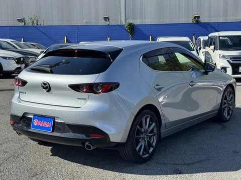Mazda MAZDA3 Fastback