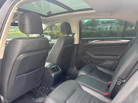 Volkswagen Phideon