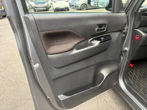 Mitsubishi eK X Space