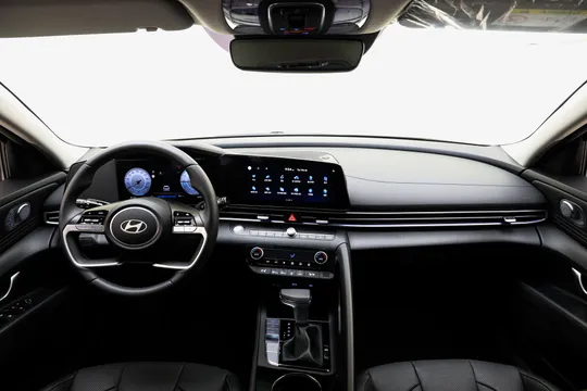 Hyundai Elantra (Avante)