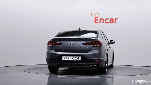 Hyundai Elantra (Avante)