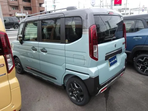 Suzuki Spacia Gear