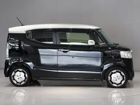 Honda N-BOX Slash