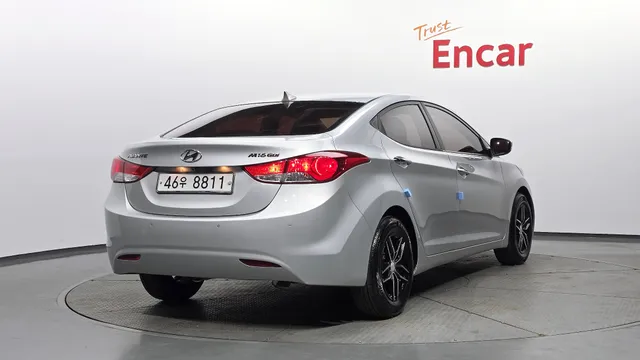 Hyundai Elantra (Avante)