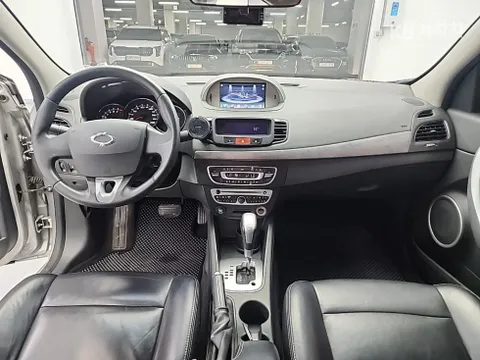 Renault SM3