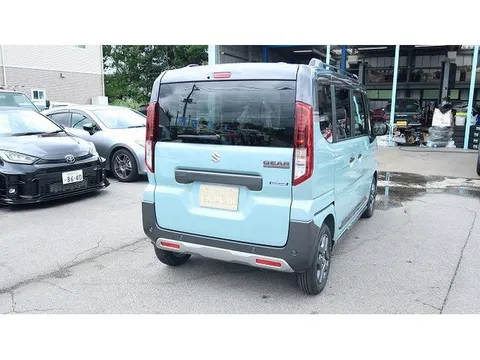 Suzuki Spacia Gear