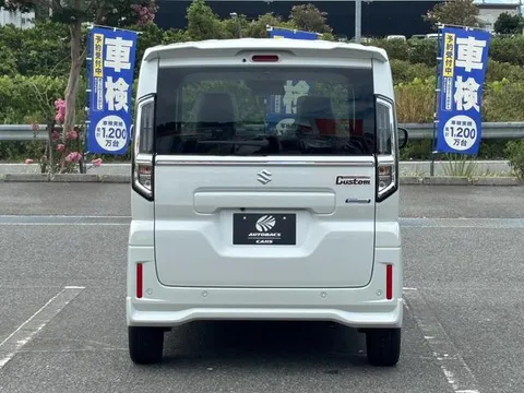 Suzuki Spacia Custom