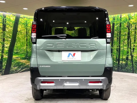 Mitsubishi Delica Mini