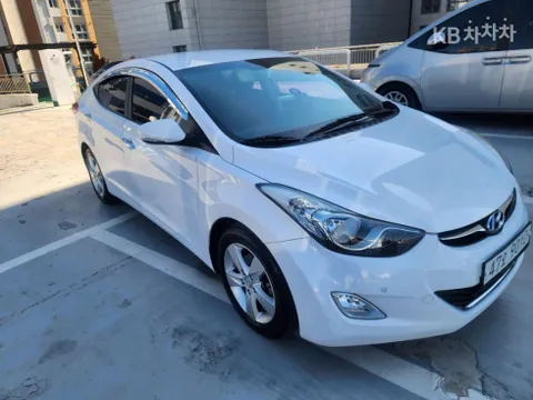 Hyundai Elantra (Avante)