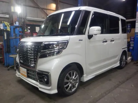 Suzuki Spacia Custom