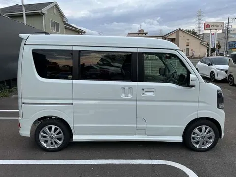 Nissan Clipper Rio