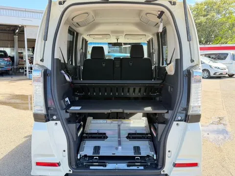 Honda N-BOX Plus