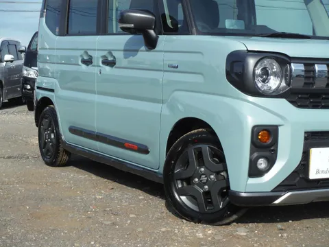 Suzuki Spacia