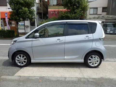 Mitsubishi eK Custom