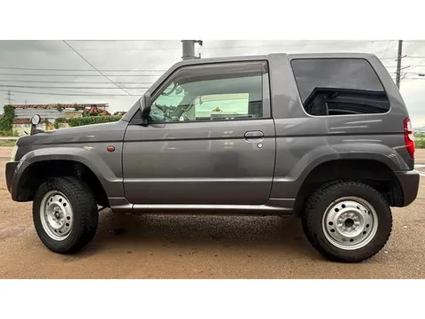 Nissan KIX