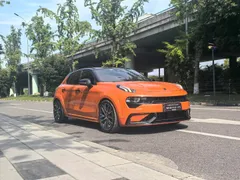 Lynk & Co 02