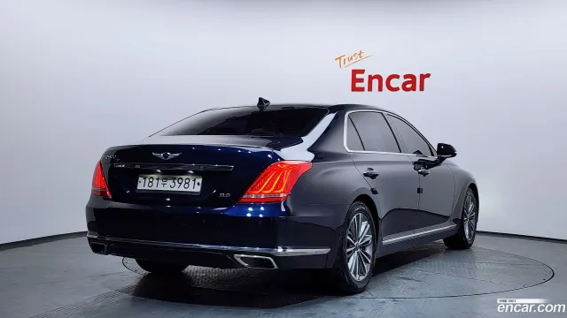 Genesis G90 (EQ900)