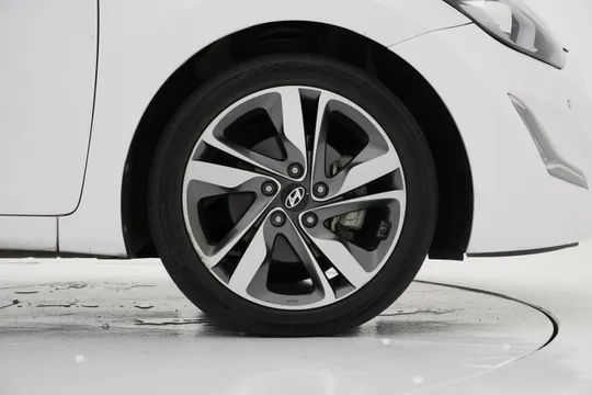 Hyundai Elantra (Avante)