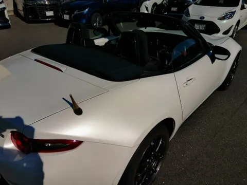 Mazda MX-5 (Roadster)