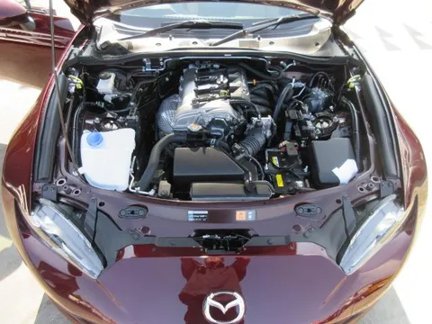Mazda MX-5 (Roadster)