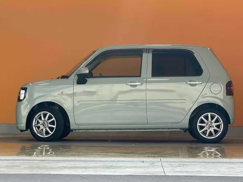 Daihatsu Mira Tocot