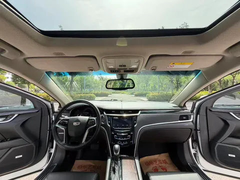 Cadillac XTS