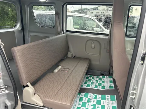 Mitsubishi Minicab Van