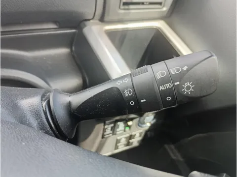 Toyota Pixis Mega